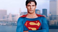 Elárverezik Superman eredeti ruháját kép
