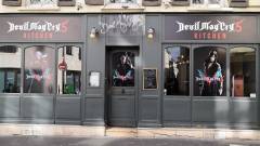 Devil May Cry 5 díszítéssel és kajákkal vár ez a párizsi étterem kép
