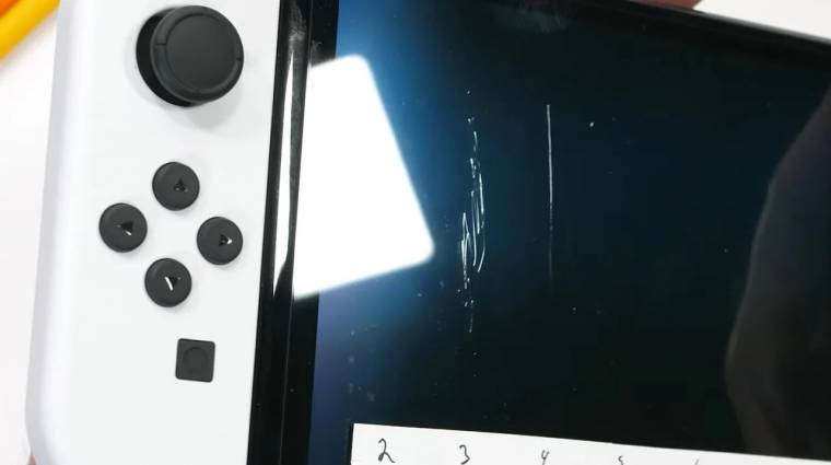 A Nintendo Switch OLED kijelzőjét is nagyon könnyű megkarcolni kép