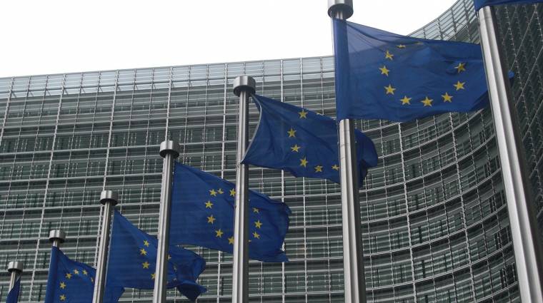 Komolyan szigorítja az Európai Unió az online hirdetések szabályait kép