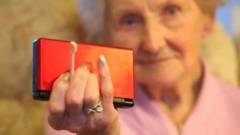 100 éves nagyi, aki Nintendo DS-sel tartja magát formában kép