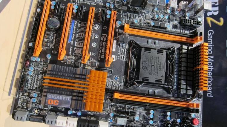 Az Intel X79-es alaplapok nem bírnak a komolyabb CPU-hűtőkkel kép