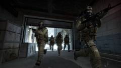 Counter-Strike - rendőrök rontottak a játékosra (videó) kép