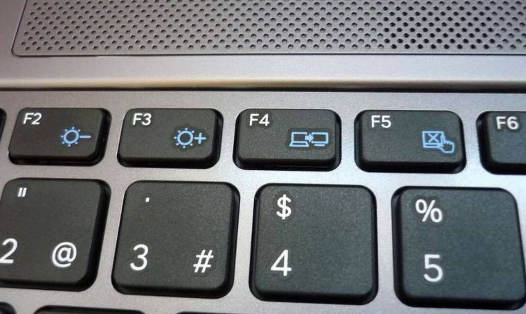 Зависла кнопка на ноутбуке. Кнопка f4 на ноутбуке самсунг. Кнопка f5 на ноутбуке леново. Кнопка f4 на ноутбуке леново. F4 кнопка.
