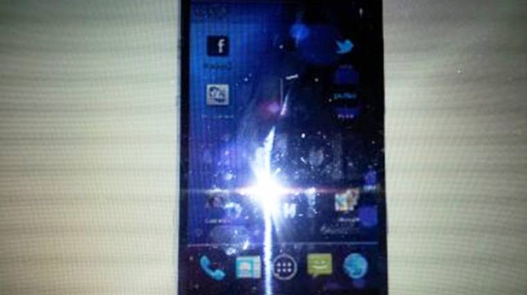Fotó és részletek a Samsung Galaxy S III-ról kép