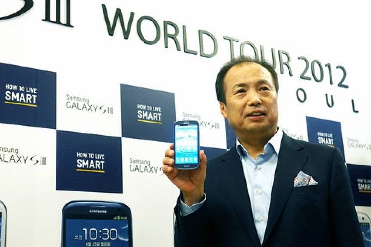 Shin Jong-kyun és a Samsung Galaxy S III