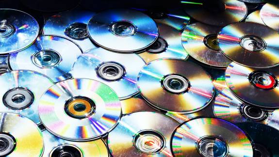 A CD-k és a DVD-k sem húzzák örökké, érdemes mielőbb menekíteni róluk az adatokat kép