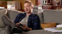 Aaron Paul bekapcsolgatja mindenki Xbox One-ját kép