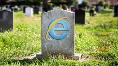 Így búcsúznak a mémek az Internet Explorertől kép