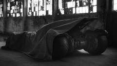 Batman vs. Superman - elloptak egy Batmobilt a forgatásról? kép
