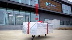 Karácsonyi ajándéknak álcázta magát a Boston Dynamics robotkutyája kép