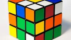 A Google is a Rubik kockát ünnepeli kép
