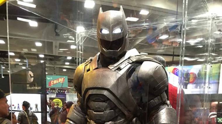 Comic-Con 2015 - ilyen Batman új páncélja közelről bevezetőkép