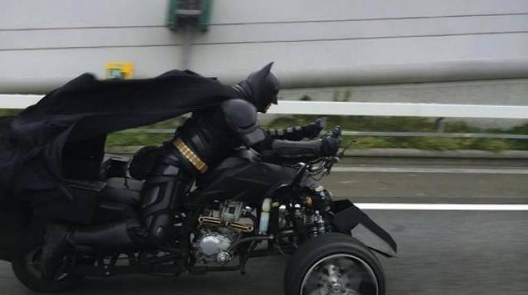 Mit keresett Batman egy japán autópályán? bevezetőkép