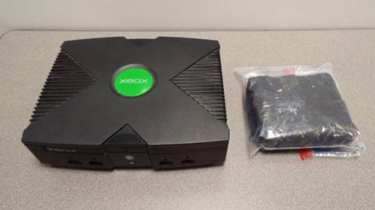 Letartóztattak négy fiatalt, akik Xboxokban csempésztek drogot bevezetőkép