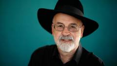 Elhunyt Sir Terry Pratchett, a Korongvilág szerzője kép