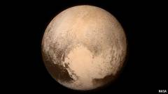 Történelmi pillanat: itt az első éles kép a Pluto bolygóról kép