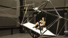 Íme a VR-szerkezet, ami szó szerint a levegőbe repít (videó) kép