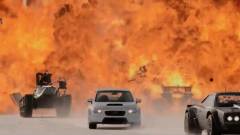 Villámgyors kocsik és hatalmas robbanások - a Halálos Iramban 8 új trailere is odaver kép