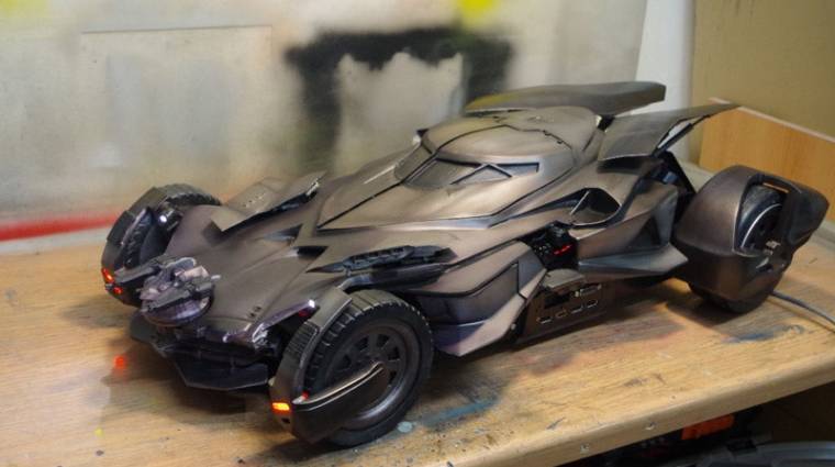 Valaki csinált egy Batmobile gépházat, és mi most irigykedünk bevezetőkép