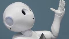 Viszlát, Pepper: a SoftBank befejezte az érző robot gyártását kép