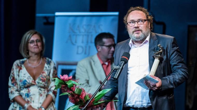 Schneider Zoltán kapta a Kaszás Attila-díjat kép