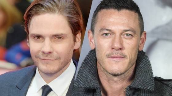 Jovo Ev Elejen Forog Budapesten A The Alienist Sorozat Hir Puliwood