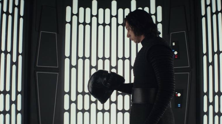 Star Wars: Az utolsó Jedik - kiderült, kihez beszélt Snoke a trailerben? bevezetőkép
