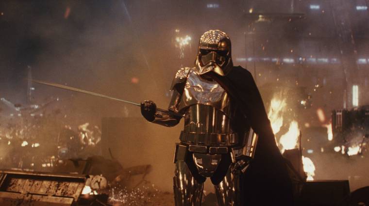 Star Wars: Az utolsó Jedik - már most megnézhetitek Finn és Phasma törölt jelenetét bevezetőkép
