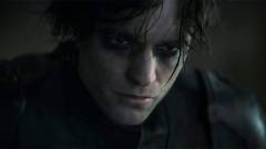 A The Batman őrületes kedvcsinálója mozgásban is leleplezi Robert Pattinson denevéremberét kép