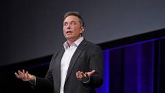 Elon Musk eladta volna a Teslát az Apple-nek, de Tim Cook visszautasította kép