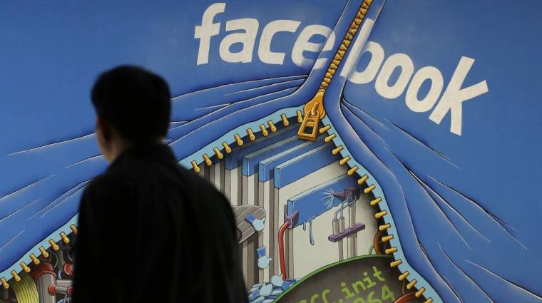 Teljes káosz a Facebook belső cenzúrája kép