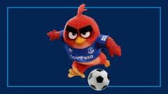 Egy focicsapat mezén díszeleg az Angry Birds kép