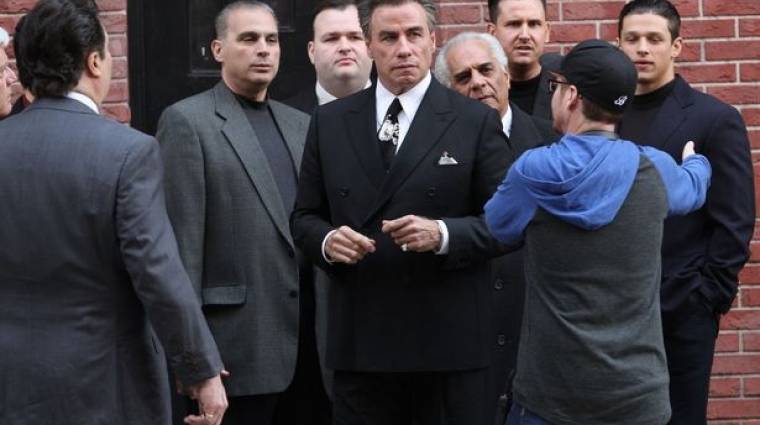 Gotti - szinkronos traileren a gengszterkedő Travolta kép
