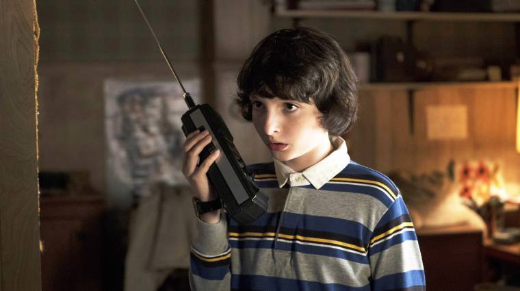 Stranger Things-témájú, walkie-talkie-kat idéző telefontokokkal jön a T-Mobile bevezetőkép