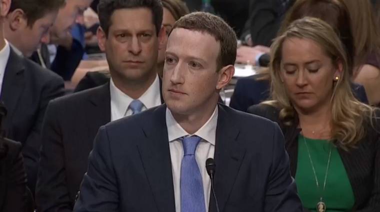 Megizzasztotta Zuckerberget az amerikai szenátus kép
