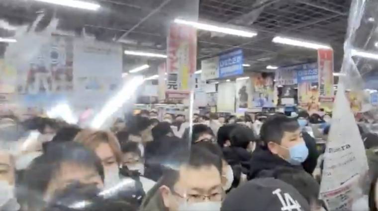 Káoszt eredményezett egy PS5-ös készletfeltöltés Japánban, rendőröket kellett hívni bevezetőkép
