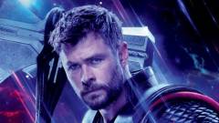 Extrém jelmezt villantott Chris Hemsworth a Thor: Love and Thunder első fotóin kép