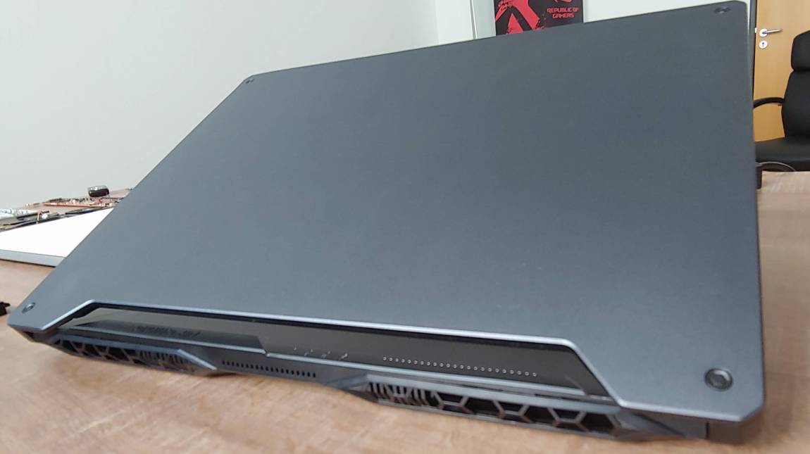 Ryzennel robbantja a laptopok piacát az Asus kép
