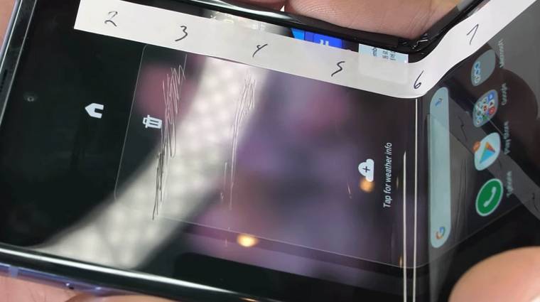 A Samsung Galaxy Z Flip kijelzője is nagyon sérülékeny kép