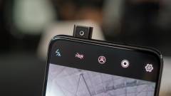 Felugró kamerás mobilon dolgozhat a Samsung kép
