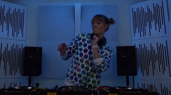 Dj Yamina Es Dj Willcox Fergeteges Bulit Varazsolt A Game Pass Fesztivalon On air chiamate roma triuno triuno. dj yamina es dj willcox fergeteges