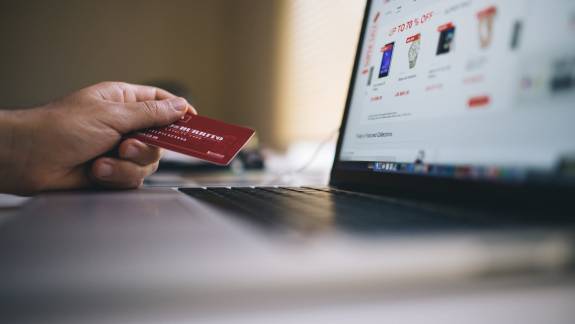 7 tipp a biztonságos online vásárláshoz – hogy ne kelljen a pénzed után futnod! kép