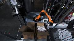 Bérelj robotot - ez a Szilícium-völgy új válasza a munkaerőhiányra a kisebb gyárakban kép
