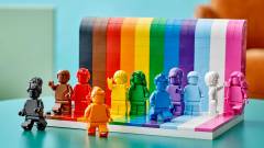 Az emberek sokszínűségét ünnepli a LEGO LMBTQ-témájú szettje kép