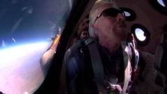 Richard Branson és a Virgin Galactic gépe eljutott az űr határáig kép