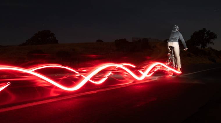 Könnyen láthatóvá teszi a bicikliseket egy amerikai startup új fejlesztése kép