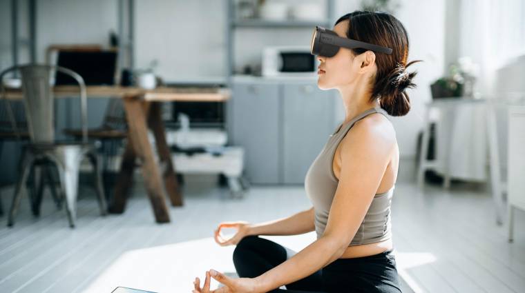 Meditációhoz és kikapcsolódáshoz készült a HTC új VR szemüvege kép