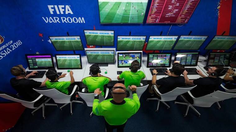 Mesterséges intelligenciát is bevetnek a 2022-es foci-vb-n, hogy megelőzzék a téves ítéleteket kép