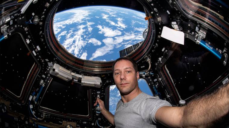 Thomas Pesquet francia űrhajós az ISS nemzetközi űrállomás fedélzetén (Fotó: NASA)